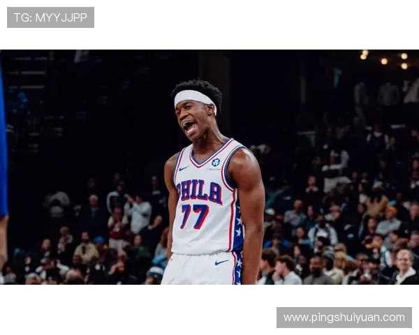 埃奇库姆遭卡布撞击失去平衡摔倒背部受伤将缺席本场比赛